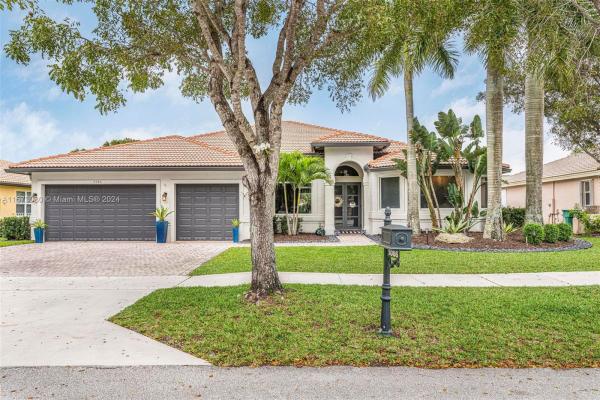 Country Glen, 5086 Waters Edge Way, Cooper City, Florida 33330, image 1