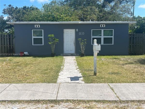 Leisure City Residential, 15330 Leisure Dr, Leisure City, Florida 33033, image 2