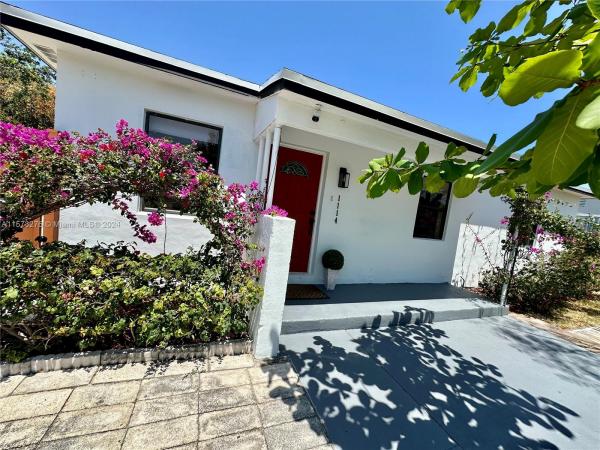 Whispering Palms, 1114 S 14th Ct S, Lake Worth Beach, Florida 33460, image 1