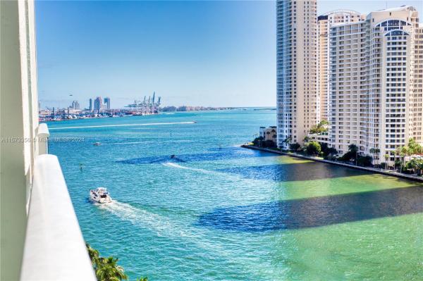 Met 1, 300 S Biscayne Blvd #L-1210, Miami, Florida 33131, image 1