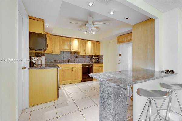 Winston Towers 200, 251 174th St #2312, Sunny Isles Beach, Florida 33160, image 1