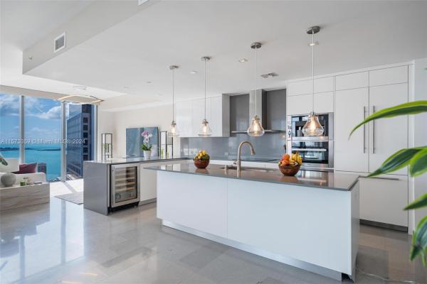 Reach Brickell City Centre, 68 SE 6th St #3711, Miami, Florida 33131, image 1