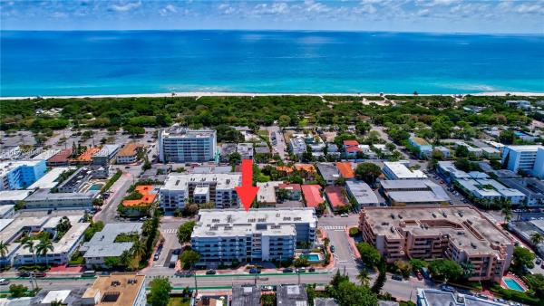 Byron Bay, 8201 Byron Ave #401, Miami Beach, Florida 33141, image 1