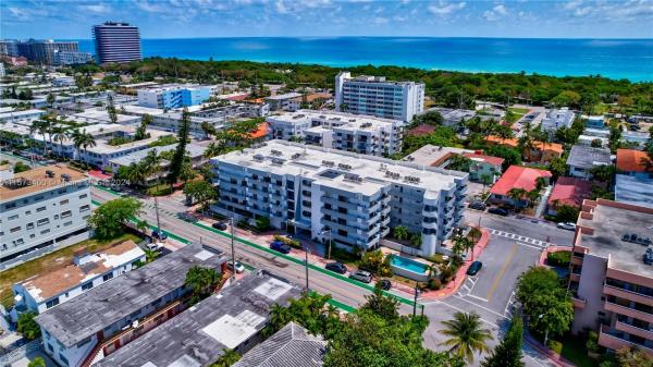 Byron Bay, 8201 Byron Ave #401, Miami Beach, Florida 33141, image 3