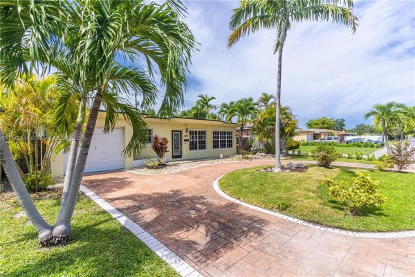 Hallandale Beach No HOA, 716 SW 9th St, Hallandale Beach, Florida 33009, image 1
