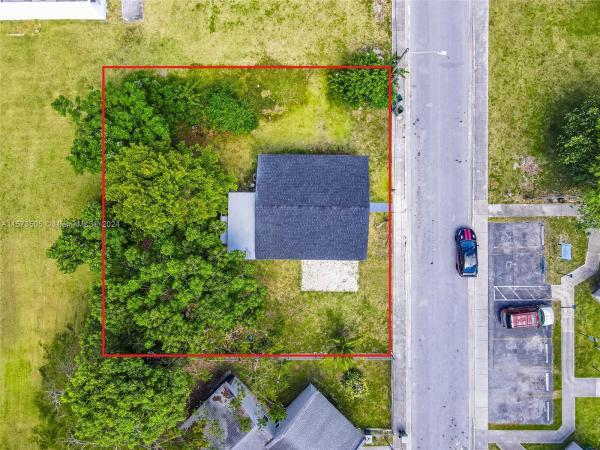 McClains, 323 SW 4th Ct, Homestead, Florida 33030, image 1