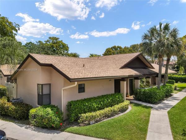 Applewood Village 1, 2616 N Carambola Cir N #1702, Coconut Creek, Florida 33066, image 1