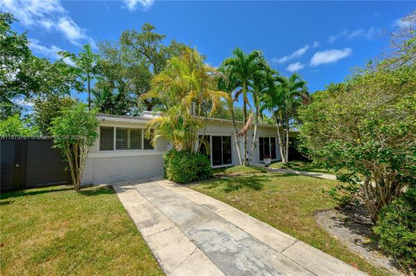6370 SW 49th St, Unincorporated Dade County, Florida 33155, image 2