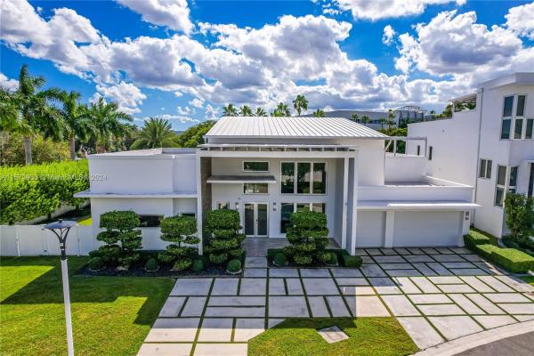 Oasis Park Square At Doral, 8404 NW 33rd Ter, Doral, Florida 33122, image 2