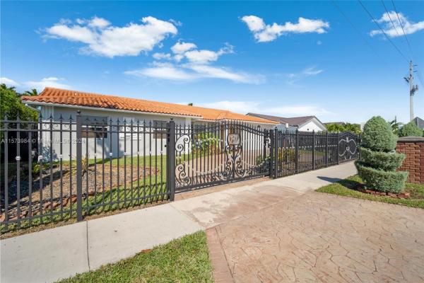 1626 SW 139th Ave, Unincorporated Dade County, Florida 33175, image 3