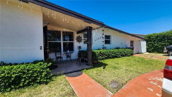 South Miami Heights Manor, 17420 SW 118th Pl, South Miami Heights, Florida 33177, image 3