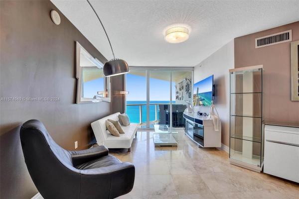 La Perla, 16699 Collins Ave #4106, Sunny Isles Beach, Florida 33160, image 1