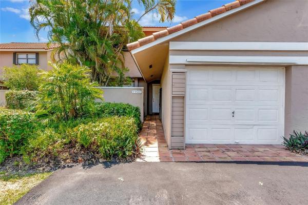 Townhomes Of La Jolla, 11680 SW 91st Ter #11680, Kendall, Florida 33176, image 3