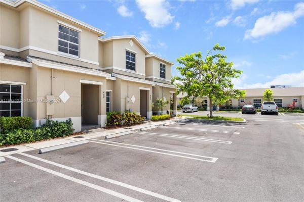 Keys Pointe, 449 NE 5th Way, Florida City, Florida 33034, image 2