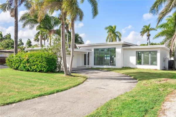 Hollywood Lakes, 1115 N Northlake Dr, Hollywood, Florida 33019, image 2