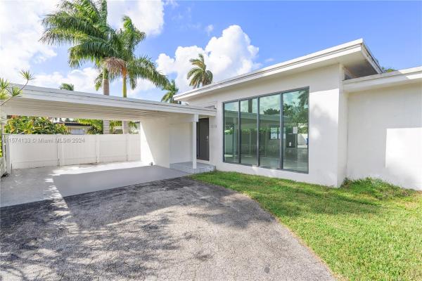 Hollywood Lakes, 1115 N Northlake Dr, Hollywood, Florida 33019, image 3