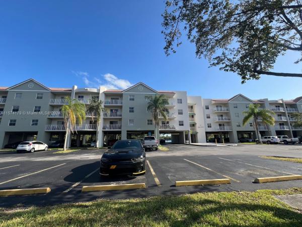 Saga Bay Gardens, 8240 SW 210th St #112, Cutler Bay, Florida 33189, image 1