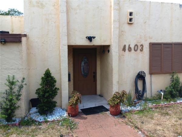 Lake Island, 4603 NW 3rd Ave, Deerfield Beach, Florida 33064, image 1