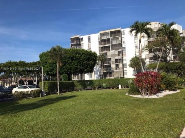 Biscaya, 20500 W Country Club Dr #308, Aventura, Florida 33180, image 1