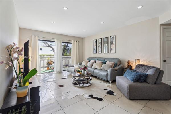 Las Vistas At Doral, 8290 Lake Dr #215, Doral, Florida 33166, image 1