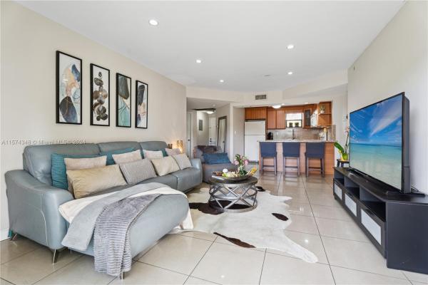 Las Vistas At Doral, 8290 Lake Dr #215, Doral, Florida 33166, image 3