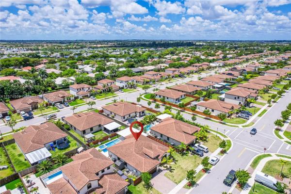 Kingman Commons, 2628 SE 2nd St, Homestead, Florida 33033, image 2