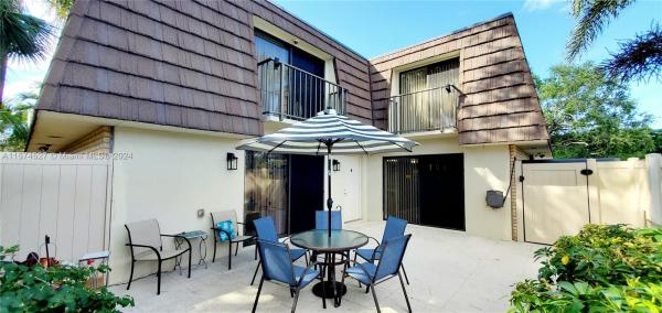 Heritage Village Of Palm Beach Lakes, 6915 69th Way #6915, West Palm Beach, Florida 33407, image 1