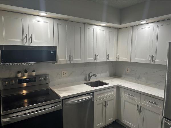 Belfort, 9596 N Belfort Cir #109, Tamarac, Florida 33321, image 1