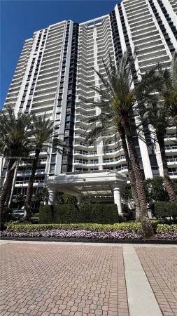 North Tower At The Point, 21205 Yacht Club Dr #3204, Aventura, Florida 33180, image 1