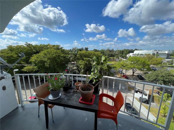 Montecarlo, 492 NW 165th St Rd #C609, Golden Glades, Florida 33169, image 3