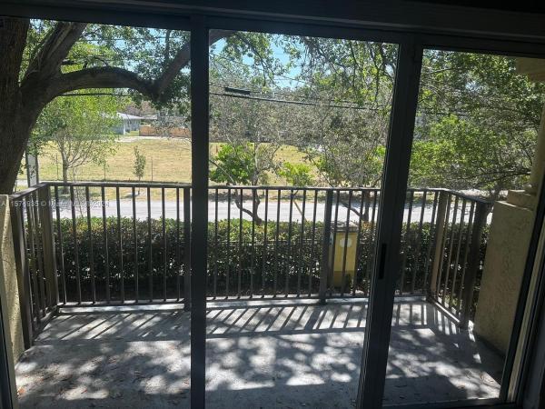 8900 NE 8th Ave #1106, Unincorporated Dade County, Florida 33138, image 3