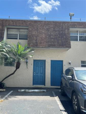Coral Reef Townhouses, 15385 S Dixie Hwy #17, Palmetto Bay, Florida 33157, image 1