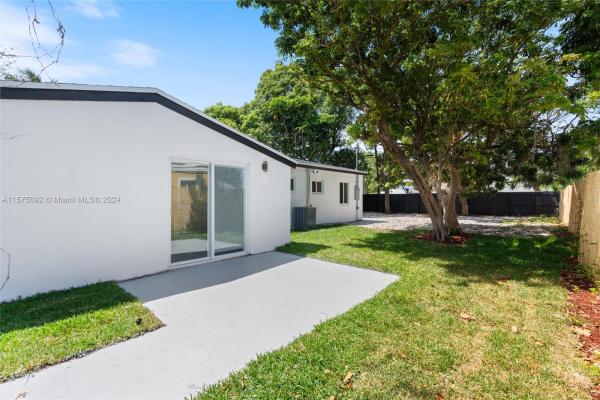 Fulford By The Sea, 1801 NE 179th St, North Miami Beach, Florida 33162, image 3