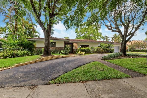 Kings Creek, 8320 SW 83rd St, Glenvar Heights, Florida 33143, image 3