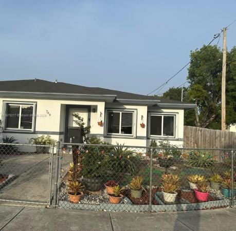 Bowling Green, 789 NW 50th St, Miami, Florida 33127, image 1