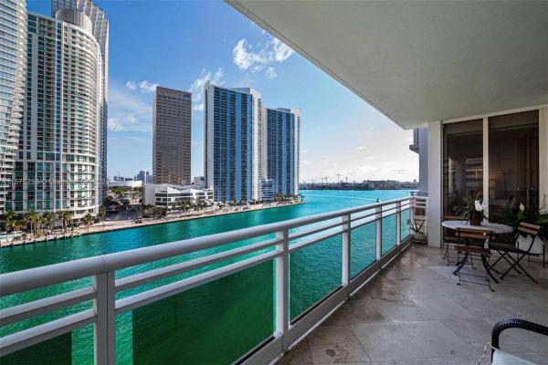 Carbonell, 901 Brickell Key Blvd #905, Miami, Florida 33131, image 3
