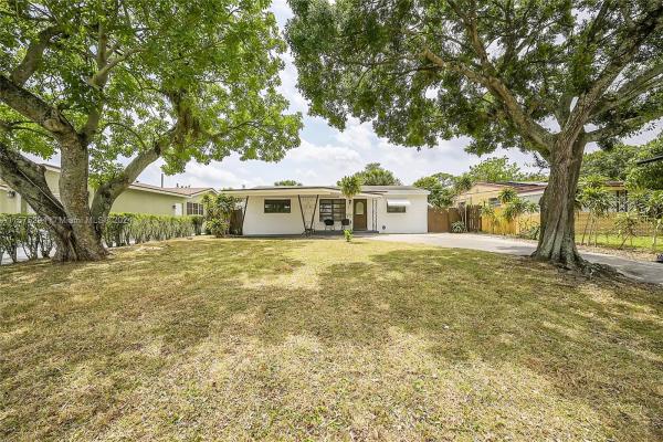 Melrose Park Estates, 2748 SW 8th St, Fort Lauderdale, Florida 33312, image 1