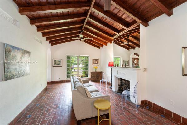 Granada, 541 Giralda Ave, Coral Gables, Florida 33134, image 3