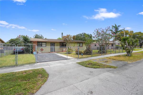 Palmland Homes South, 14721 SW 298th Ter, Leisure City, Florida 33033, image 3