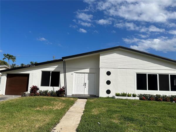 Highland Manor, 530 East Dr, North Miami Beach, Florida 33162, image 1