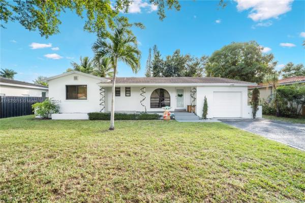 Glendale Manor, 460 NW 90th St, El Portal, Florida 33150, image 1