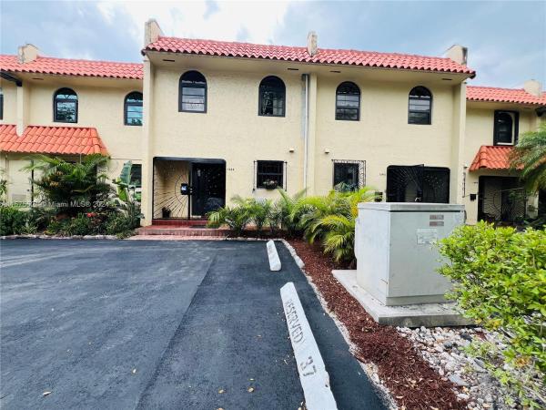 Harbour Club Villas, 1548 NE 105th St #B8, Miami Shores, Florida 33138, image 3