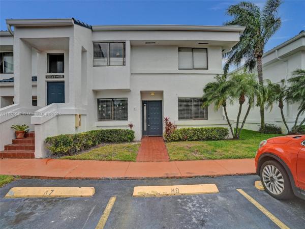 San Simeon, 21300 San Simeon Way #M9, Ives Estates, Florida 33179, image 2