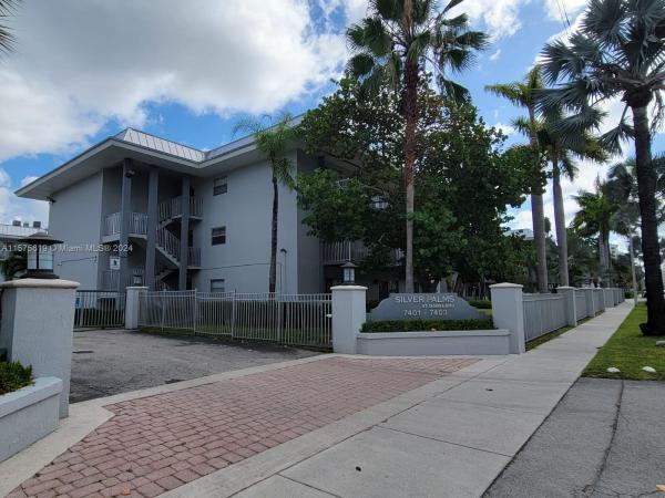 Silver Palms At Dadeland, 7403 SW 82nd St #305N, Glenvar Heights, Florida 33143, image 3
