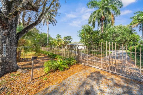 Richmond West No HOA, 29798 SW 172nd Ave, Richmond West, Florida 33030, image 3