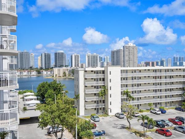 Del Prado, 18021 Biscayne Blvd #603-2, Aventura, Florida 33160, image 1