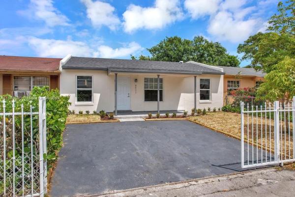 Leslie Estates, 3011 NW 195th St, Miami Gardens, Florida 33056, image 1