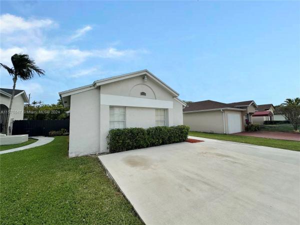 Kendale Best, 14304 SW 103rd Ter, The Hammocks, Florida 33186, image 2