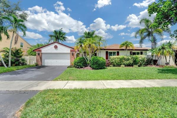 Shenandoah, 14620 Highland Springs Ct, Davie, Florida 33325, image 2
