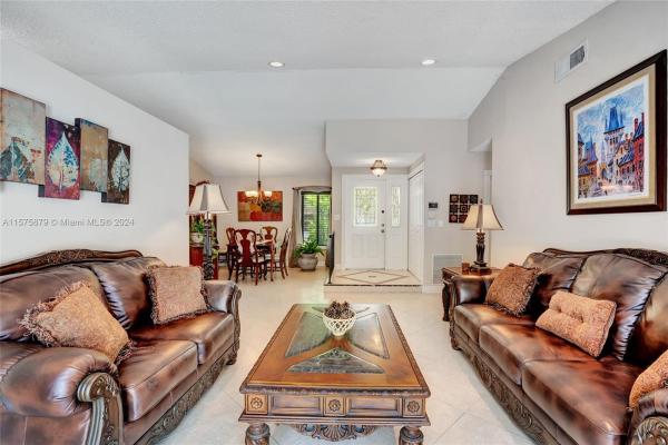 Shenandoah, 14620 Highland Springs Ct, Davie, Florida 33325, image 3